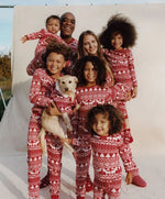 Pijamas familiares navideños con reno rojo – adultos, niños y bebé