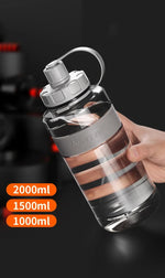 Botella deportiva con pajilla – 600 ml a 2 L