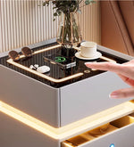 Mesa de noche inteligente con luz de sensor, carga inalámbrica y 3 cajones