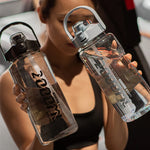 Botella deportiva de gran capacidad con pajilla – 1.5 L a 3.8 L