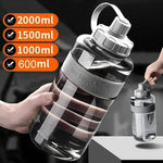 Botella deportiva con pajilla – 600 ml a 2 L